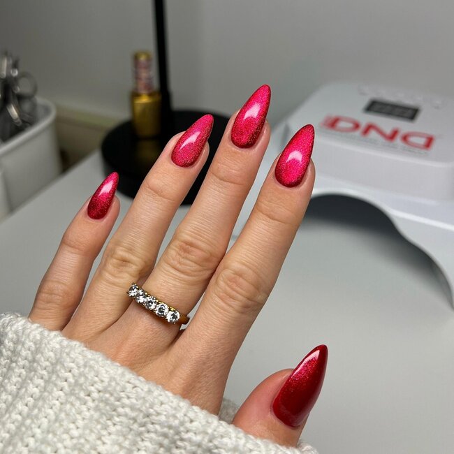 DND DIVA - 9D Cat Eye - 17 Candy - Ro-meowtic