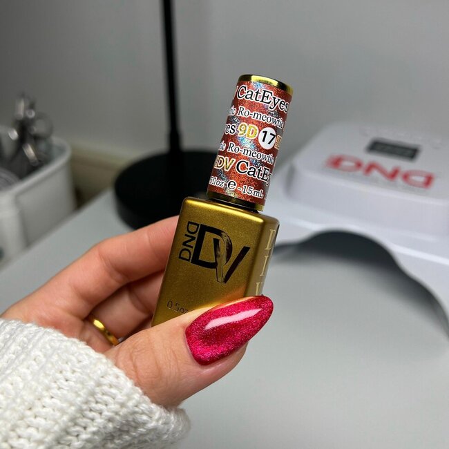 DND DIVA - 9D Cat Eye - 17 Candy - Ro-meowtic