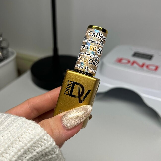 DND DIVA - 9D Cat Eye - 34 Daydream - Fur-st Place