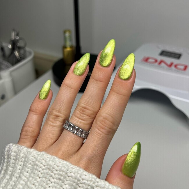 DND DIVA - 9D Cat Eye - 15 Candy - Lemon Whiskers