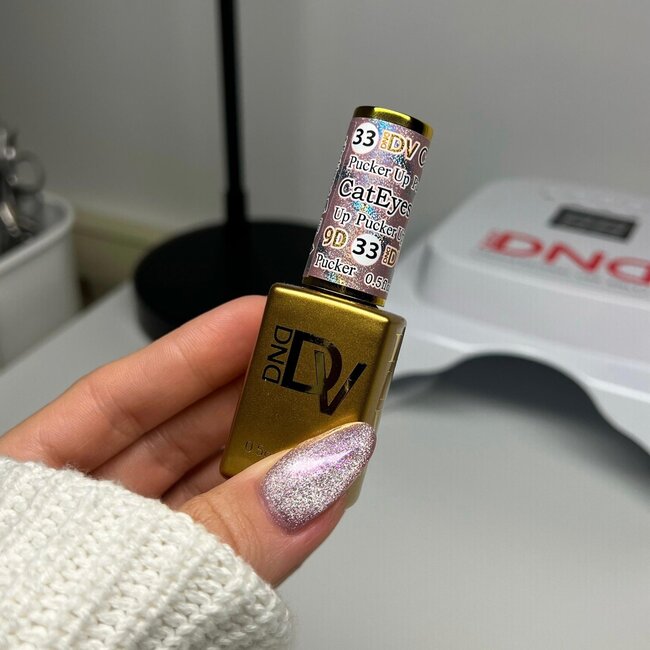 DND DIVA - 9D Cat Eye - 33 Daydream - Pucker Up