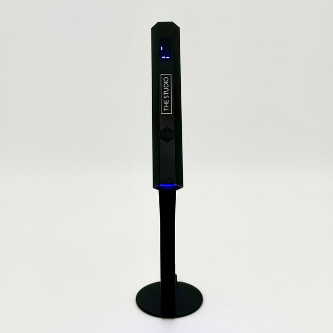 The Studio The Studio - Magnetic Flash Cure Light w/Stand - Black