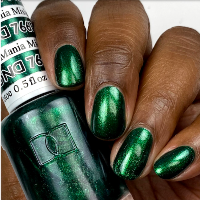 DND - 0 766 - Mistletoe Mania - DUO Polish