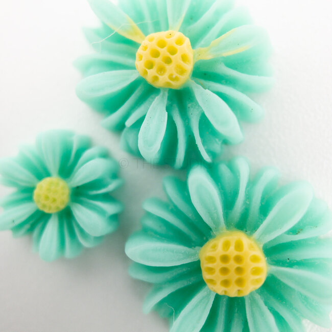 The Studio - Art Pack #122 - Assorted Acrylic Flowers - 12 pcs