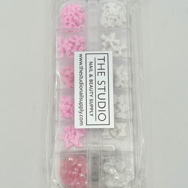 The Studio - Art Pack #566 - Assorted Bow Tie Charms