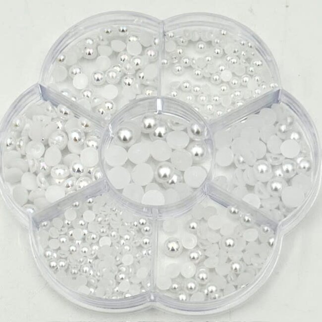 The Studio - Art Pack #348 - Assorted Pearls - 7 pcs