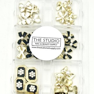 The Studio The Studio - Art Pack #600 - Black and White Bow Charms