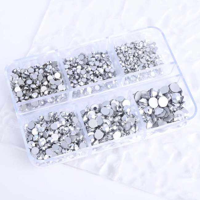 The Studio - Art Pack #580 - Assorted Clear Rhinestone - 6 pcs