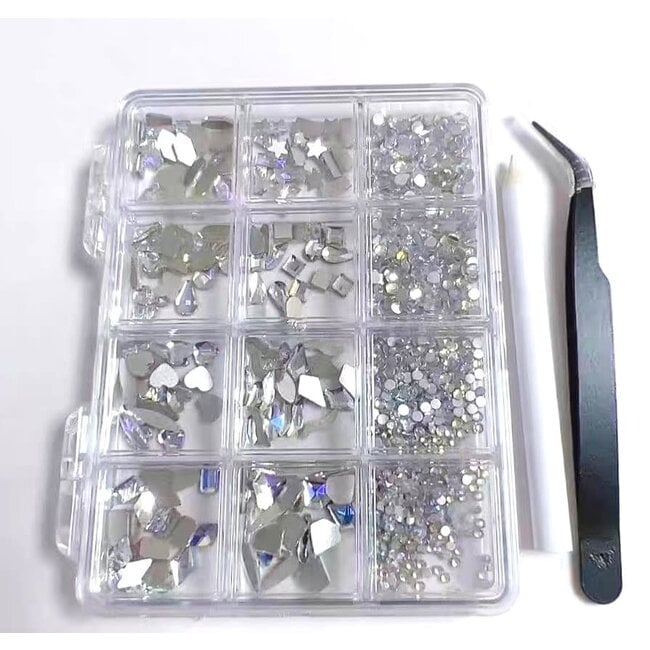 The Studio - Rhinestone Assortment 3 - 12 pcs