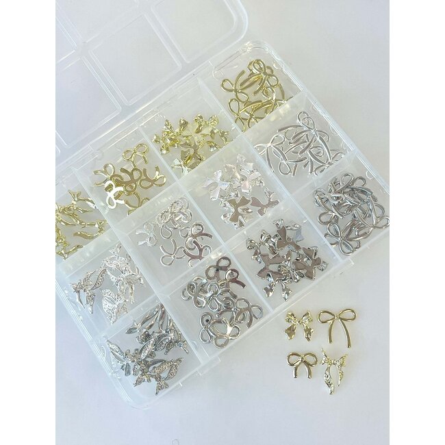 The Studio - Art Pack #621 - Assorted Silver and Gold Bows