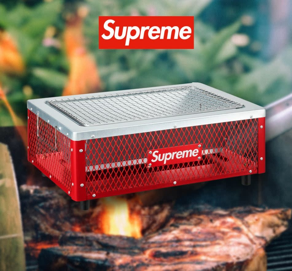 Supreme Coleman Charcoal Grill Redアウトドア・釣り・旅行用品