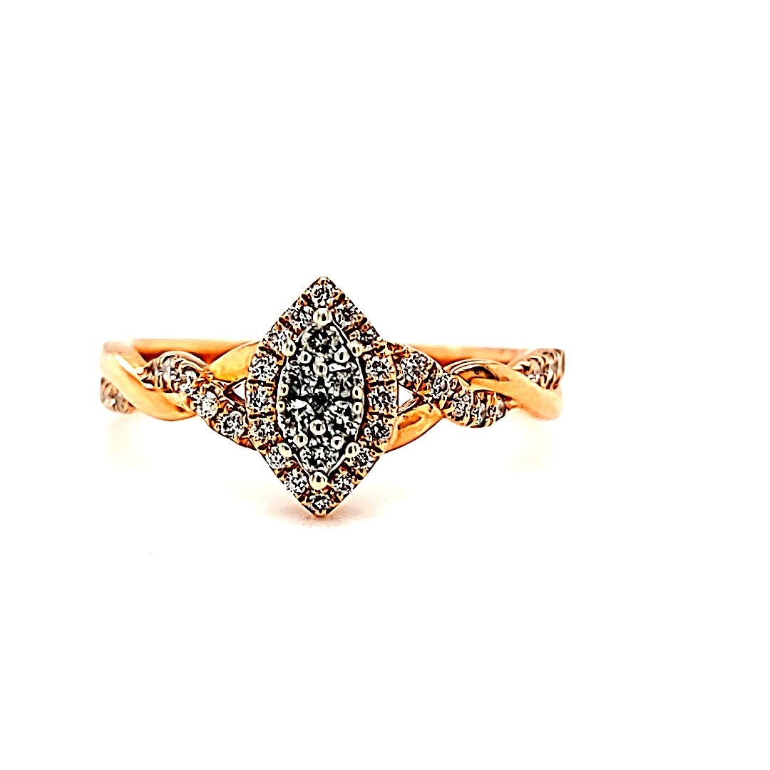 14KR Marquis Diamond Cluster Ring 32 stones .25CTTW
