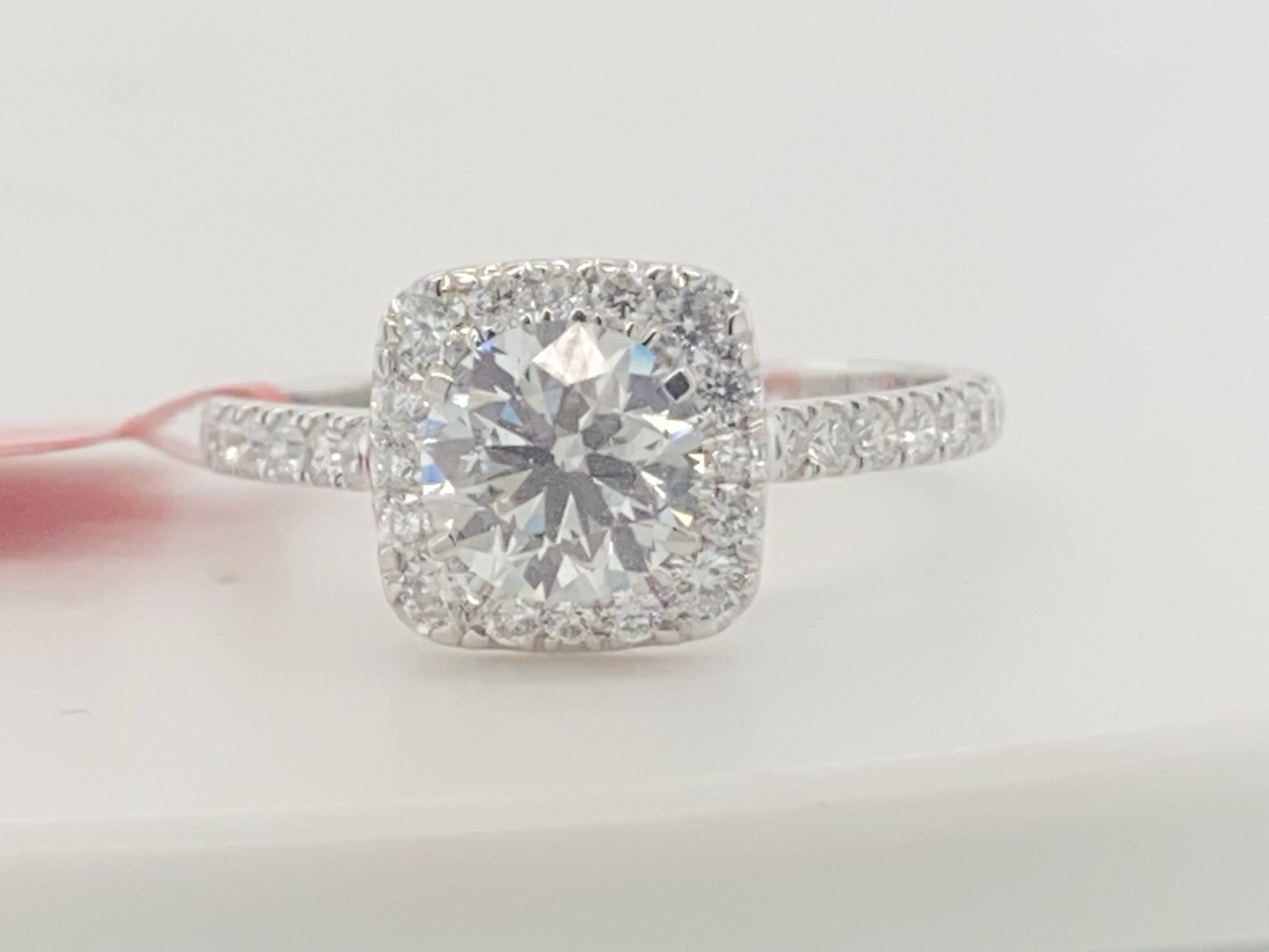 14KW 1.45TW LG Diamond Engagement Ring