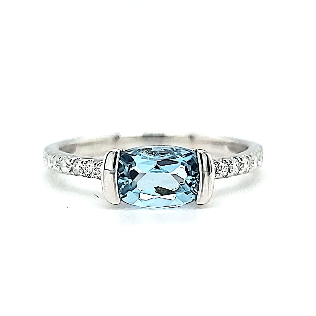 10KW 0.81 Aquamarine and diamond Ring .17tw