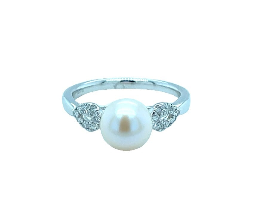 14KW Pearl and Diamond Fashion Ring