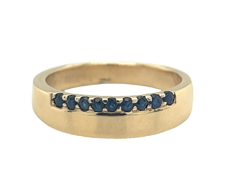 14KY Asymmetrical Sapphire Band 14KY Asymmetrical Sapphire Band