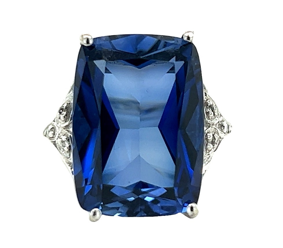 Estate .925 & CZ Deep Blue Fashion Ring Estate .925 & CZ Deep Blue Fashion Ring