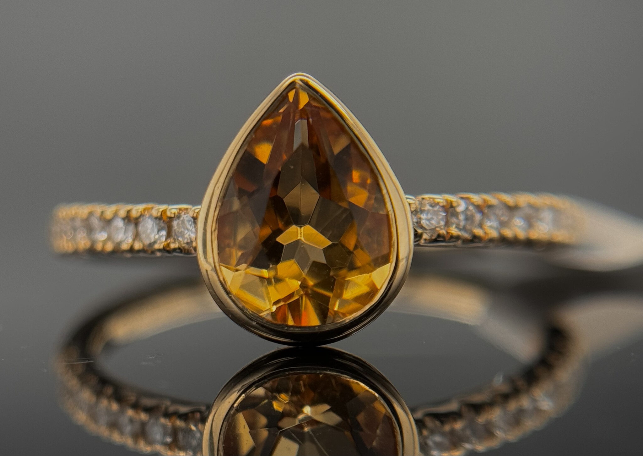 14KY 1.05CT Citrine & .14CT Diamond Ring