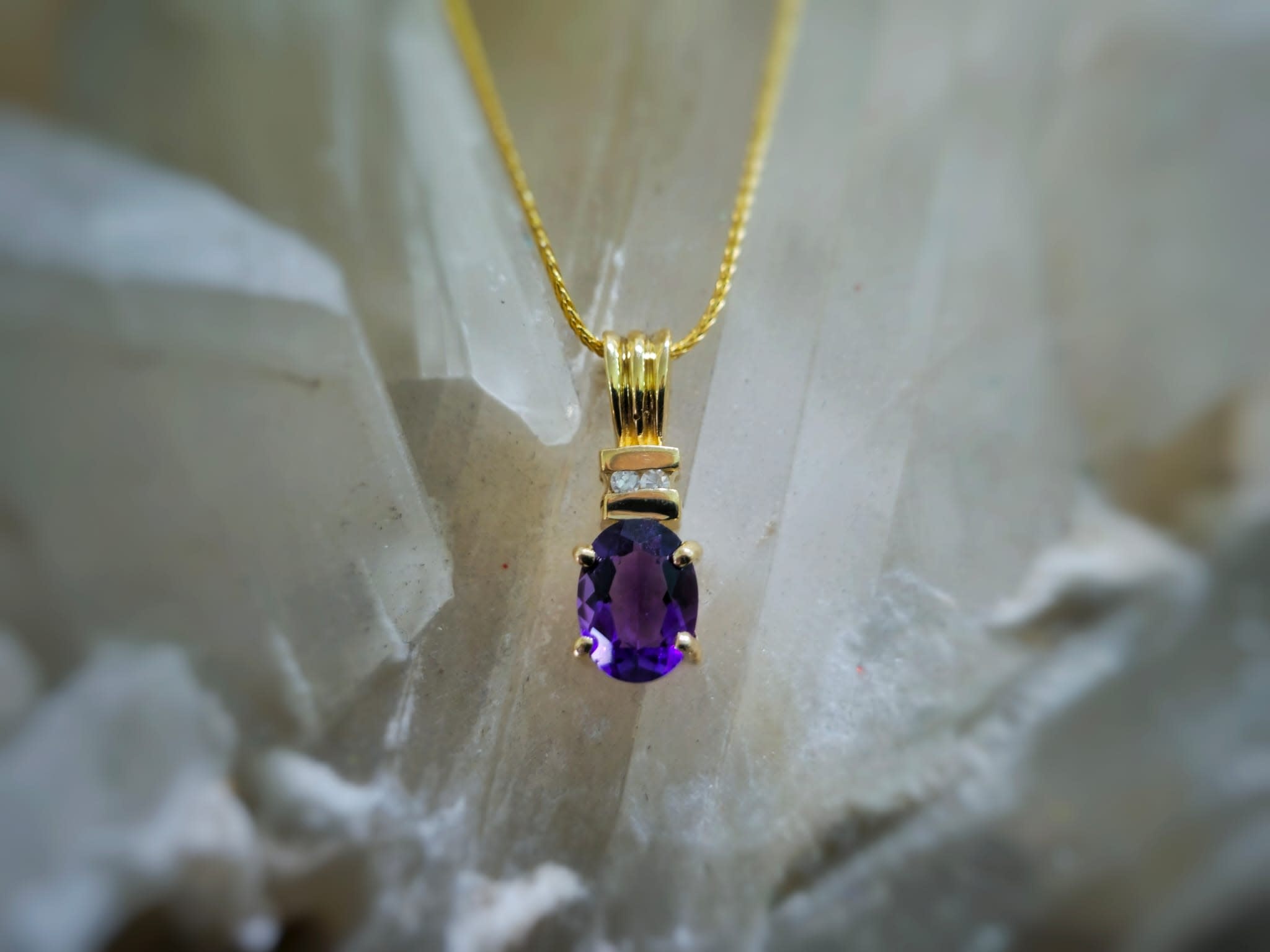 14KY Amethyst and diamond pendant