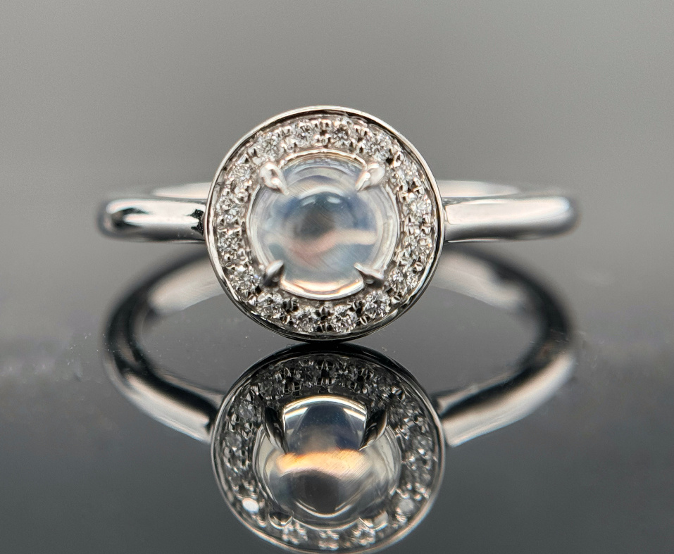 14KW Moonstone Ring