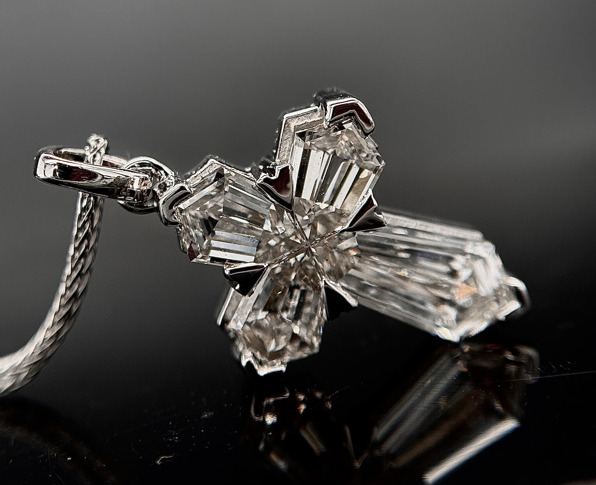 14KW 2.12CT LG Diamond Cross
