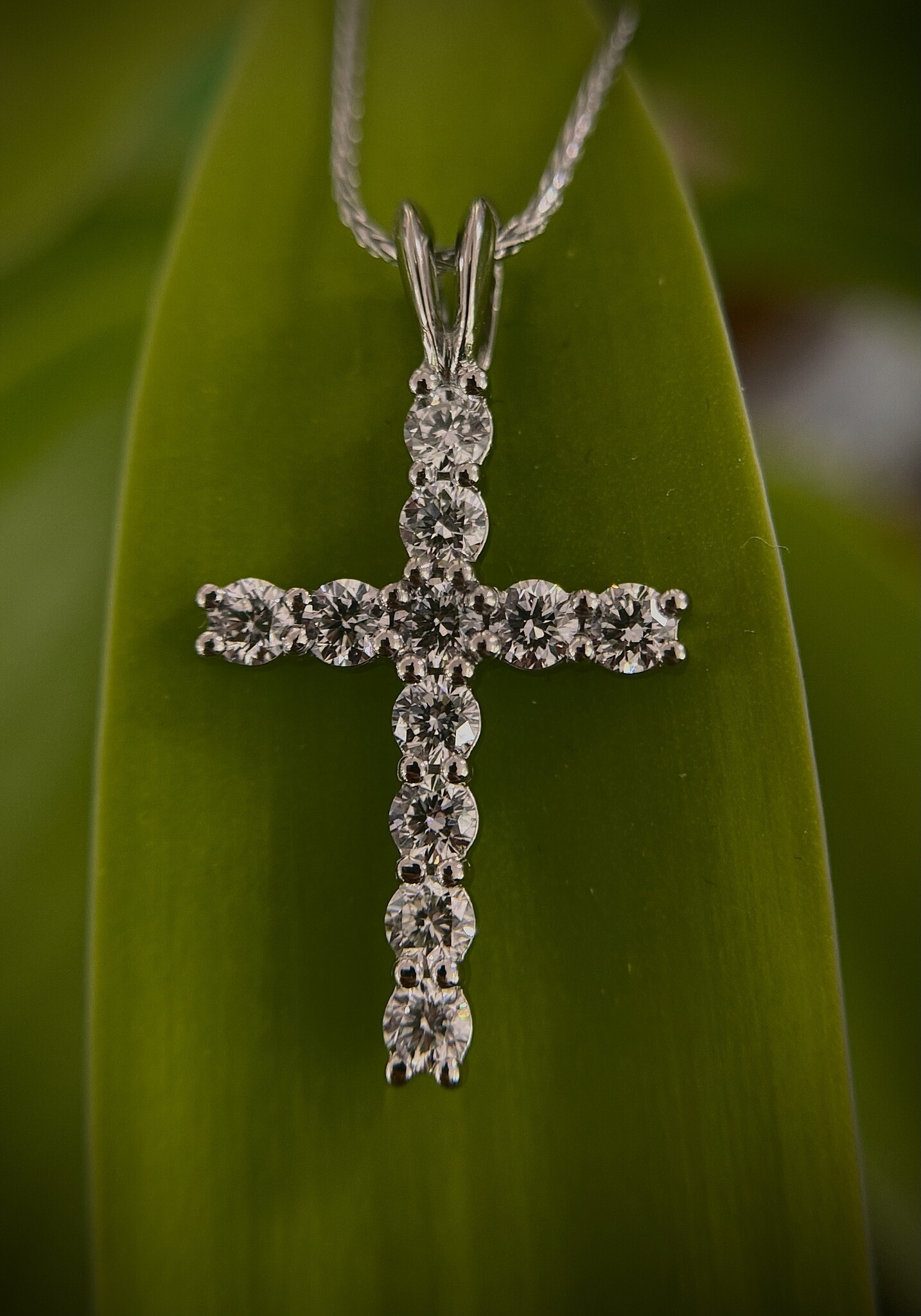 14KW Lab Grown Diamond Medium Cross .45CTW