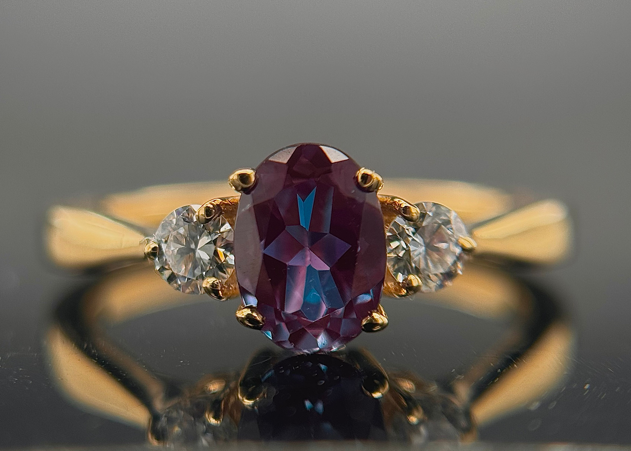 14KY Oval LG Alexandrite Fashion Ring .12CTLGD
