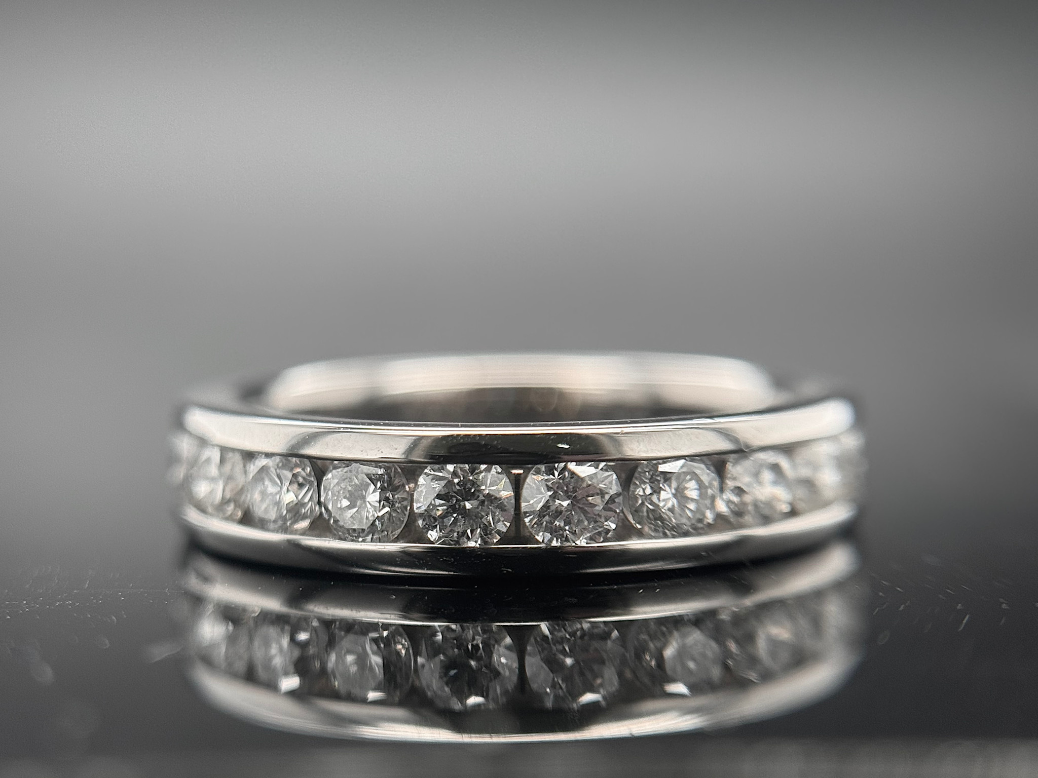 14KW Natural Diamond Channel Band .77CT (approx) 14KW Natural Diamond Channel Band .77CT (approx)