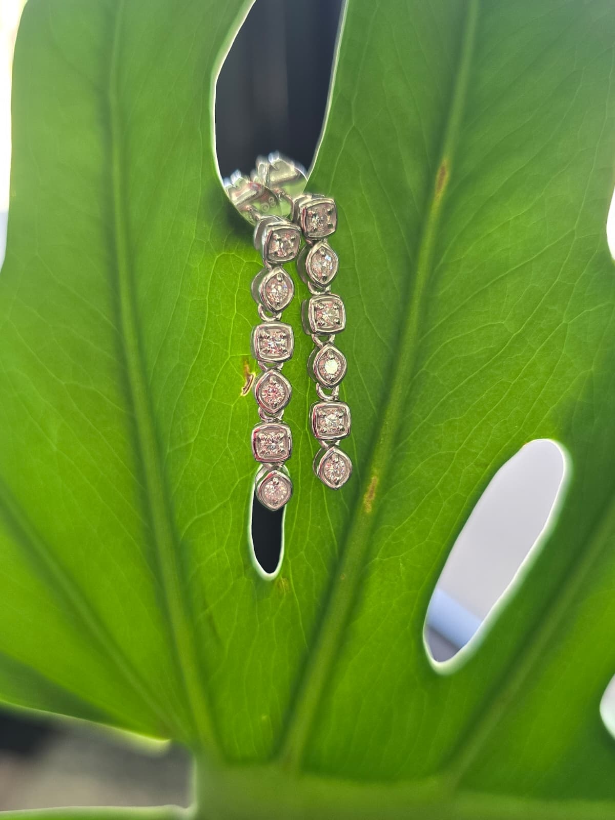.925 .50cttw LG Diamond Dangle Earrings