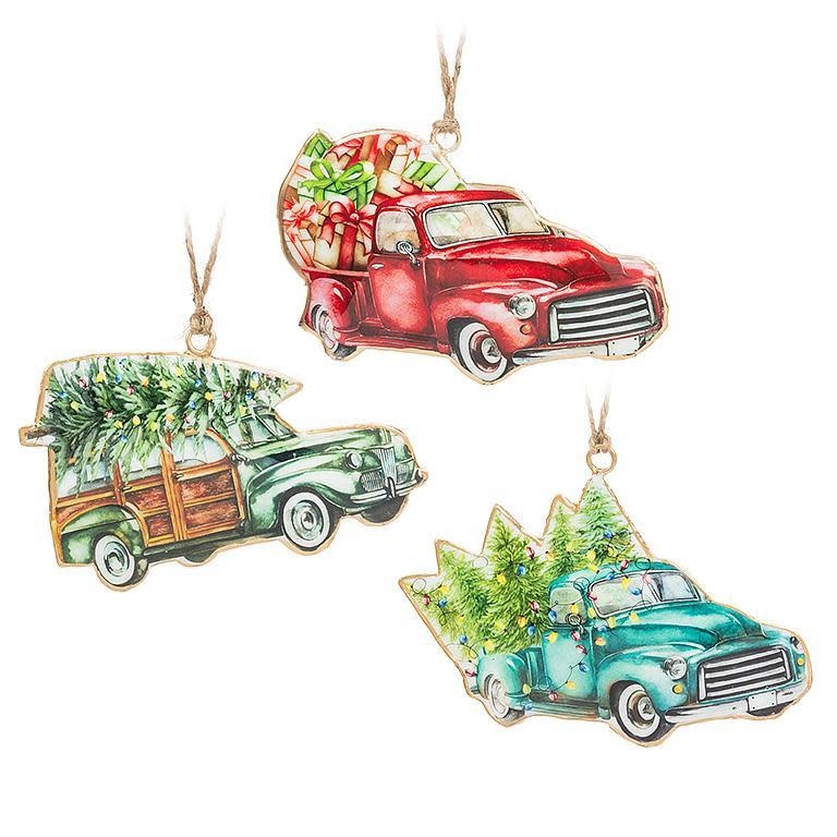 Trucks with tree ornament/ ornemant camions avec sapin