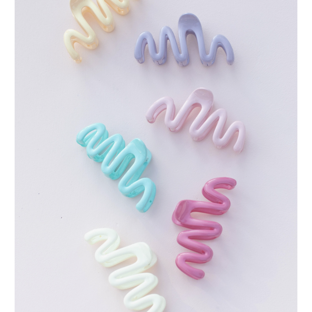 Pink Wavy Pastel Hair Clip Rock Paper Scissors