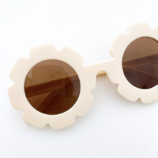 Latte Daisy Day Flower Sunglasses