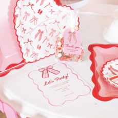 Bow Pattern Scalloped Heart Plates