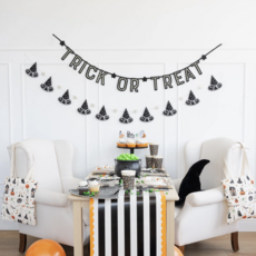 Puffy Felt Witch Hats Banner