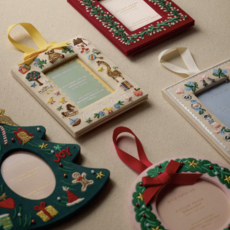 Christmas Wreath Embroidered Frame Ornament