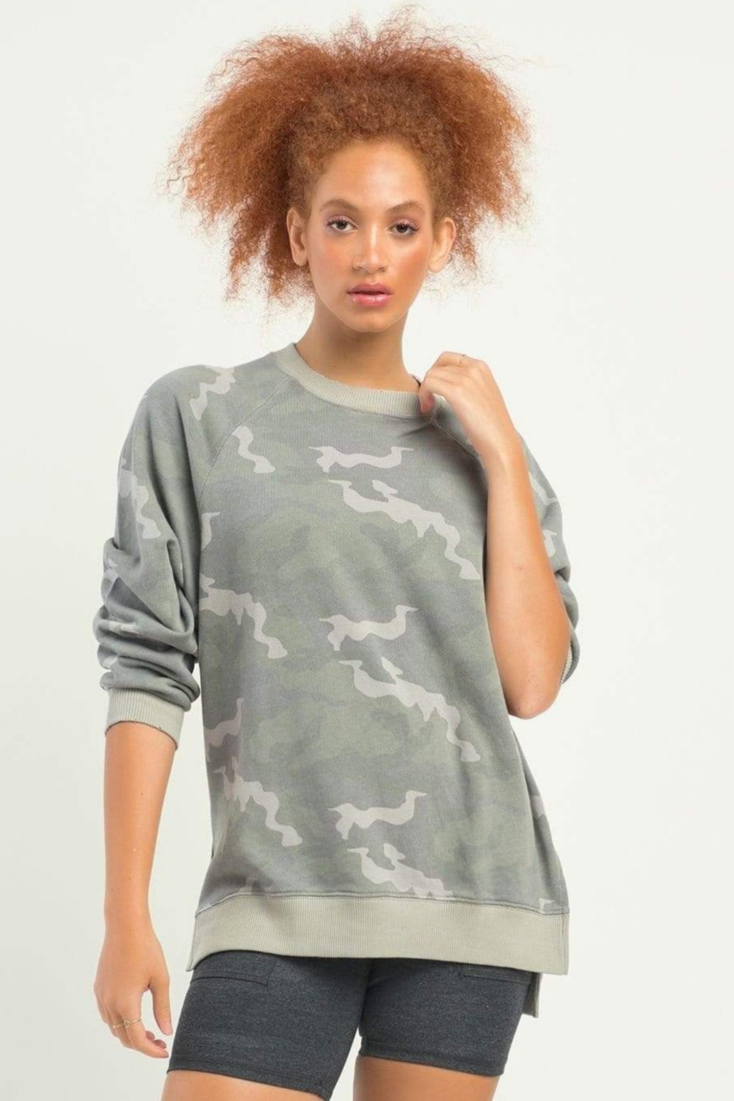 Oversized camo sweater Clearance