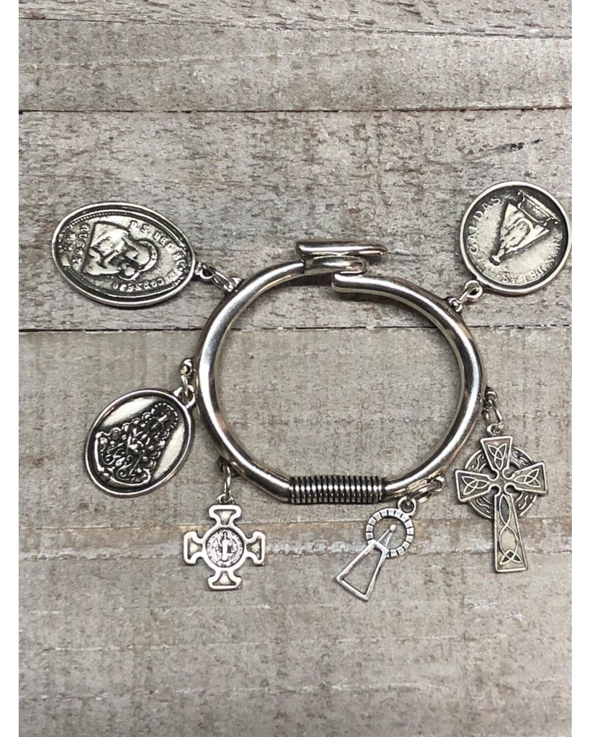 Brazalete Madonna