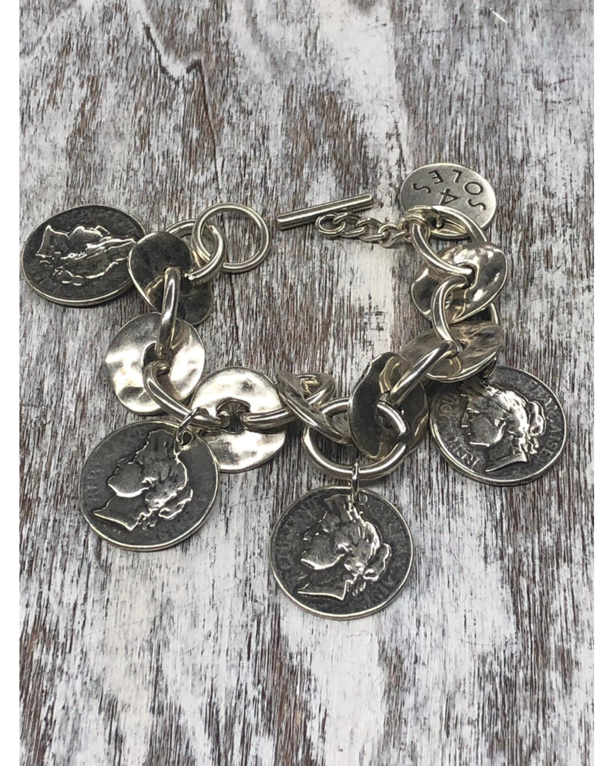 4 soles brazalete