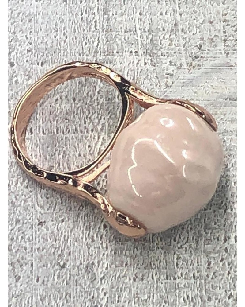 Rose Gold Pearl Ring