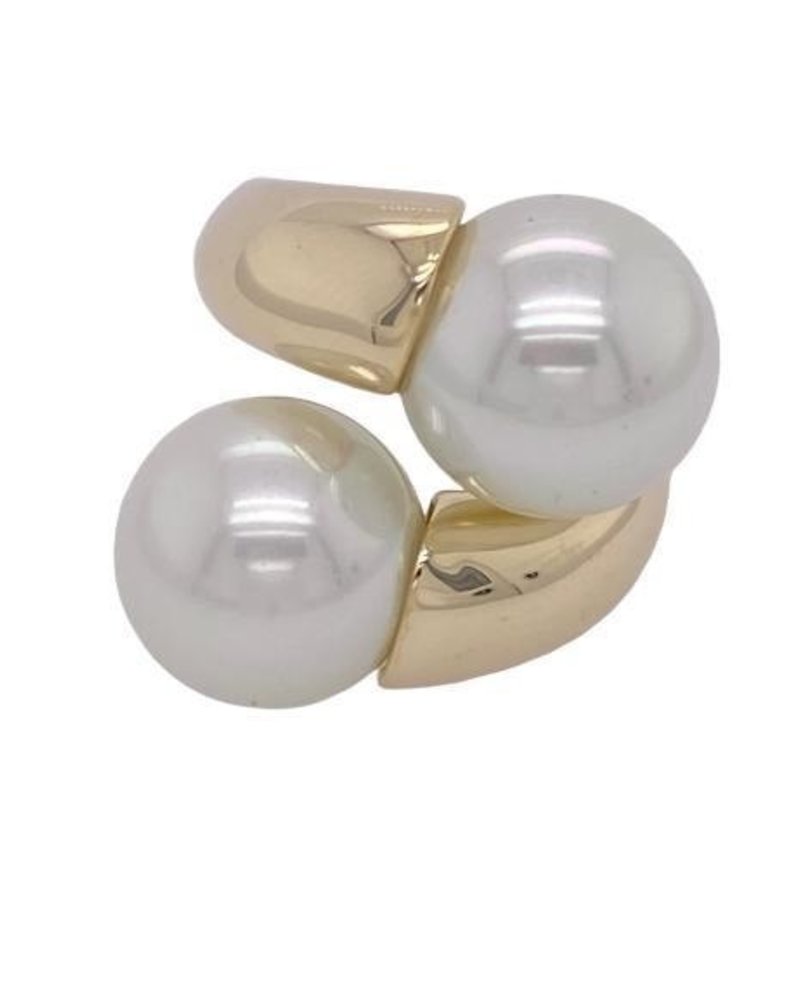White Pearl Gold Ring