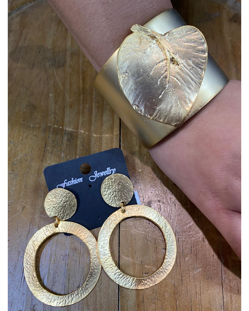 Set Leave Cuff and earrings