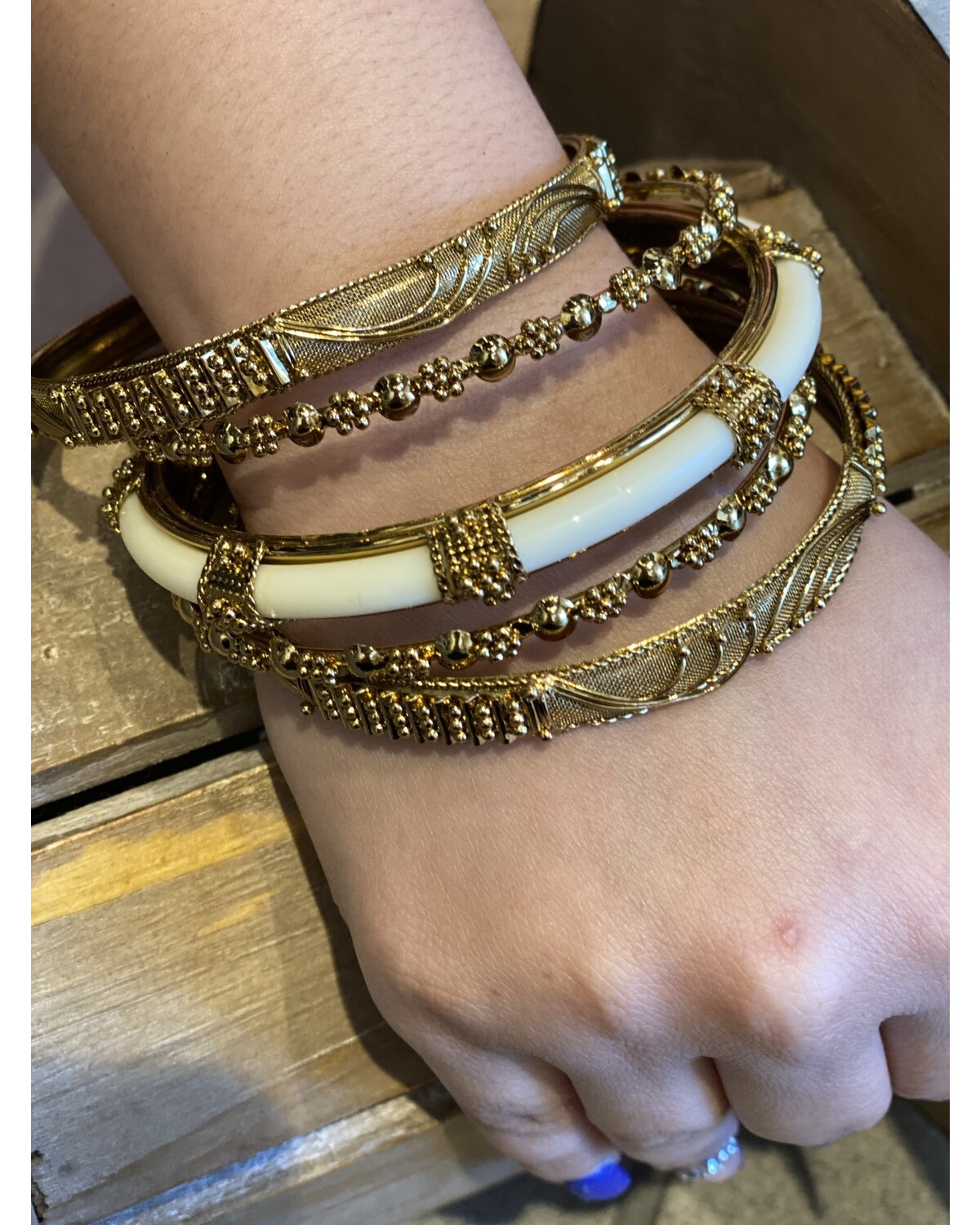 GOLD IVORY PLUS BANGLES