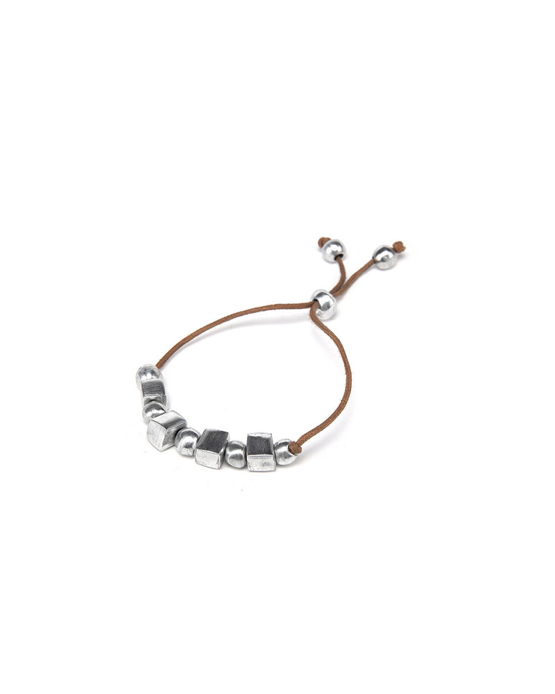 al00507 BRACELET 3 CUBE