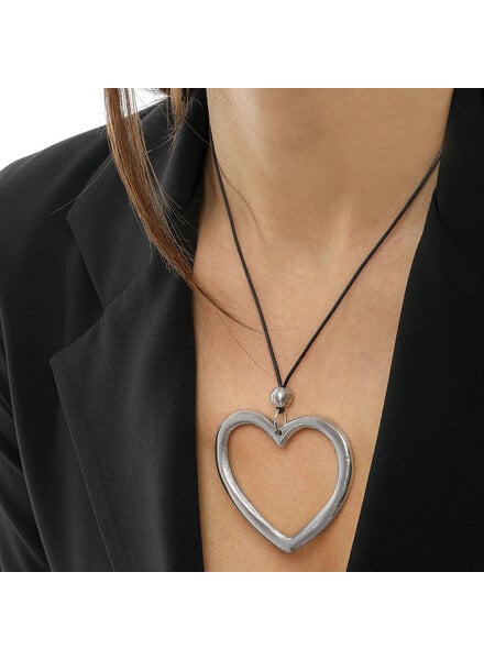 PENDANT THIN HEART SILHOUETTE