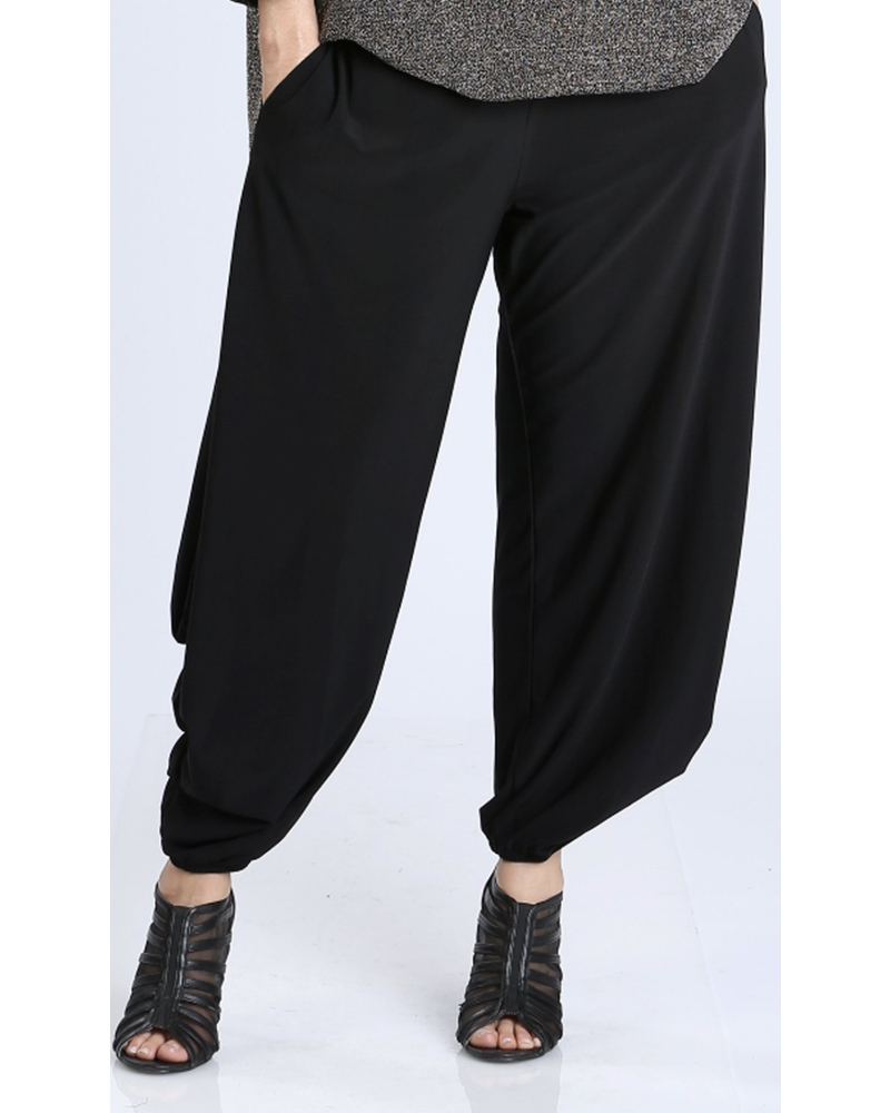 Side Pleats Detailed Wide Leg Pants