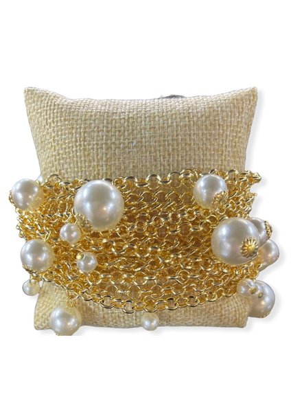 Gold Plated Bracelet With Pearls