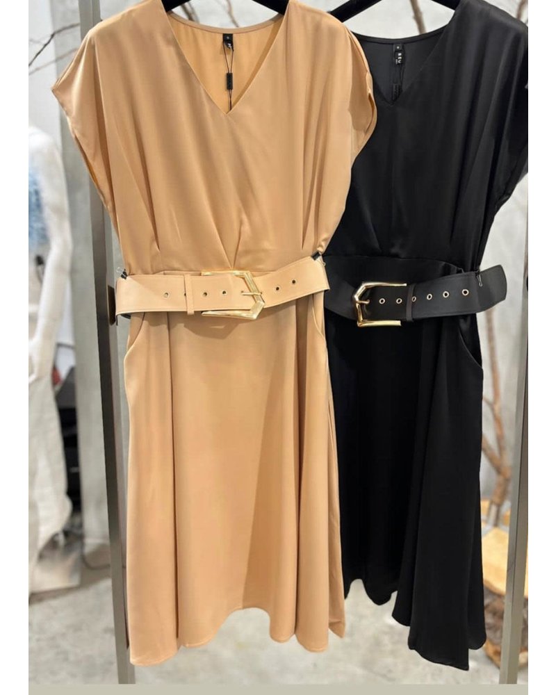 Solid Color Dress with Belt
