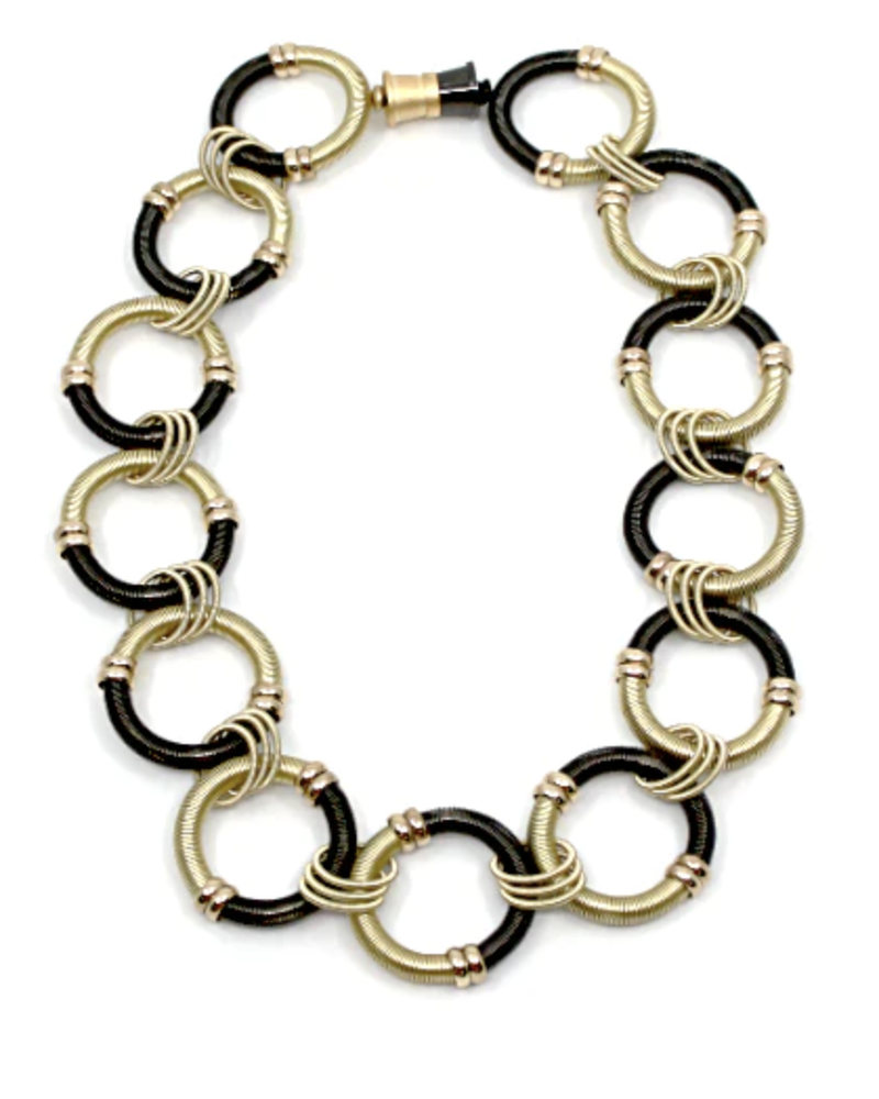 939G-B : Large round gold/black wire rings short necklace