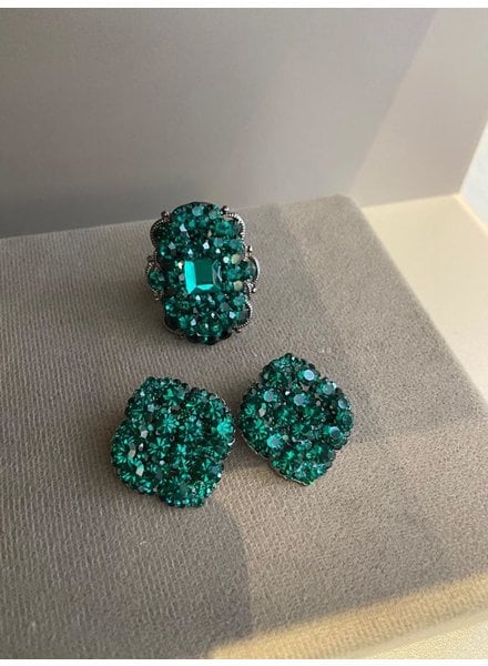 Green ring and  earrings