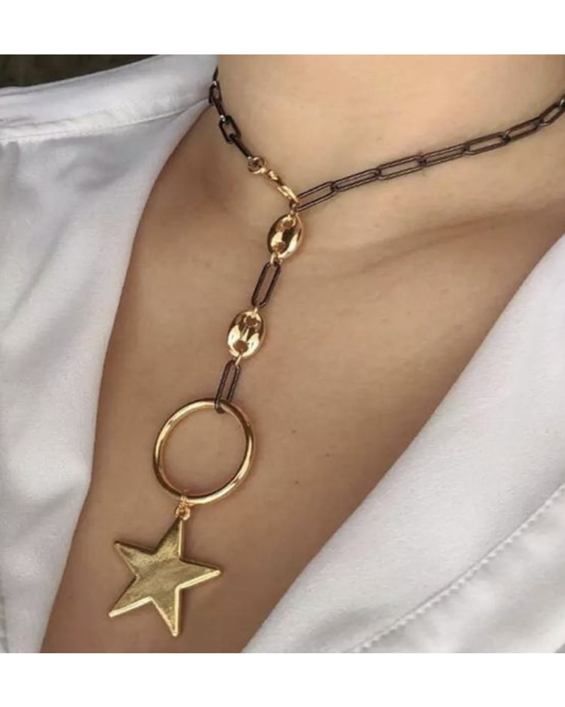 Circle/star Necklace